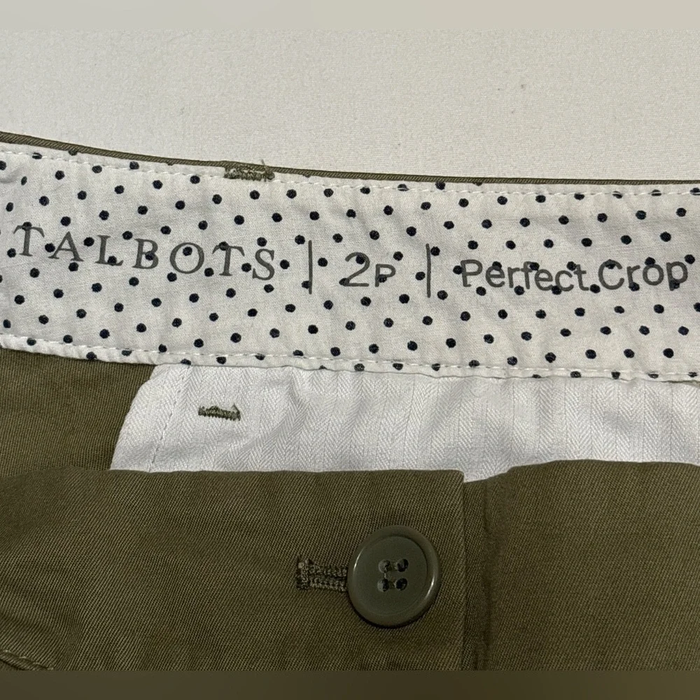Talbots Green Perfect Crop Pants,Size 2P,Made in Indonesia,98% Cotton,2% Spandex